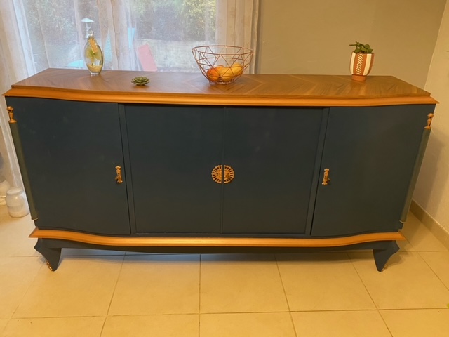 Bahut 4 portes après